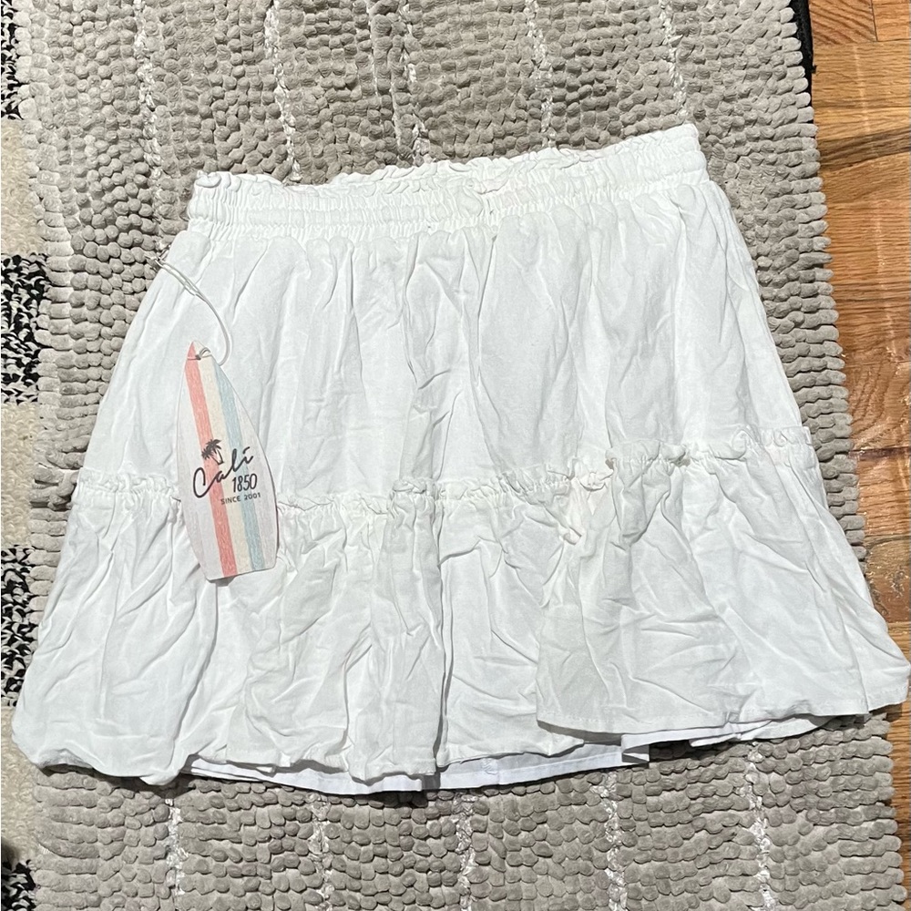 NWT . Cali skirt.